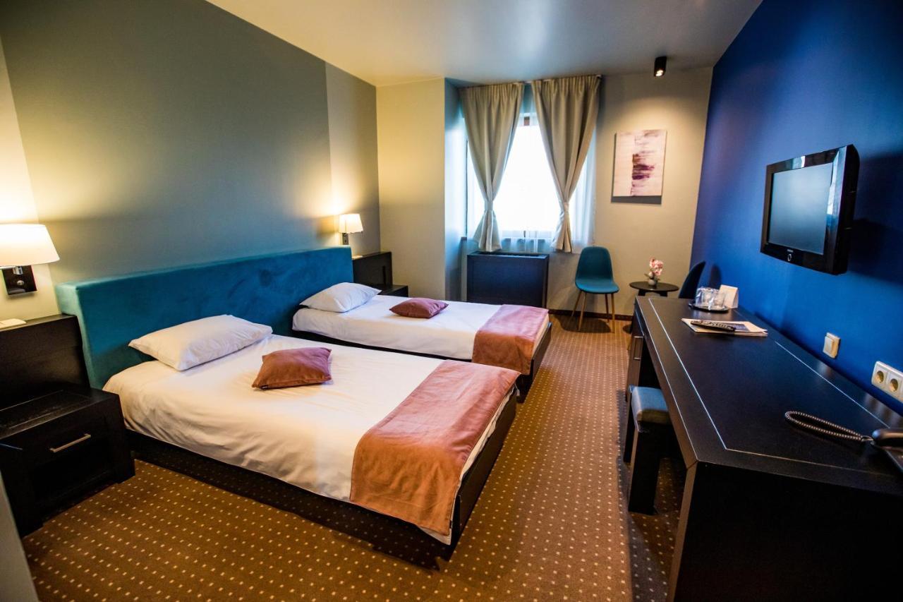 Hotel Arena Târgu-Mureş Esterno foto