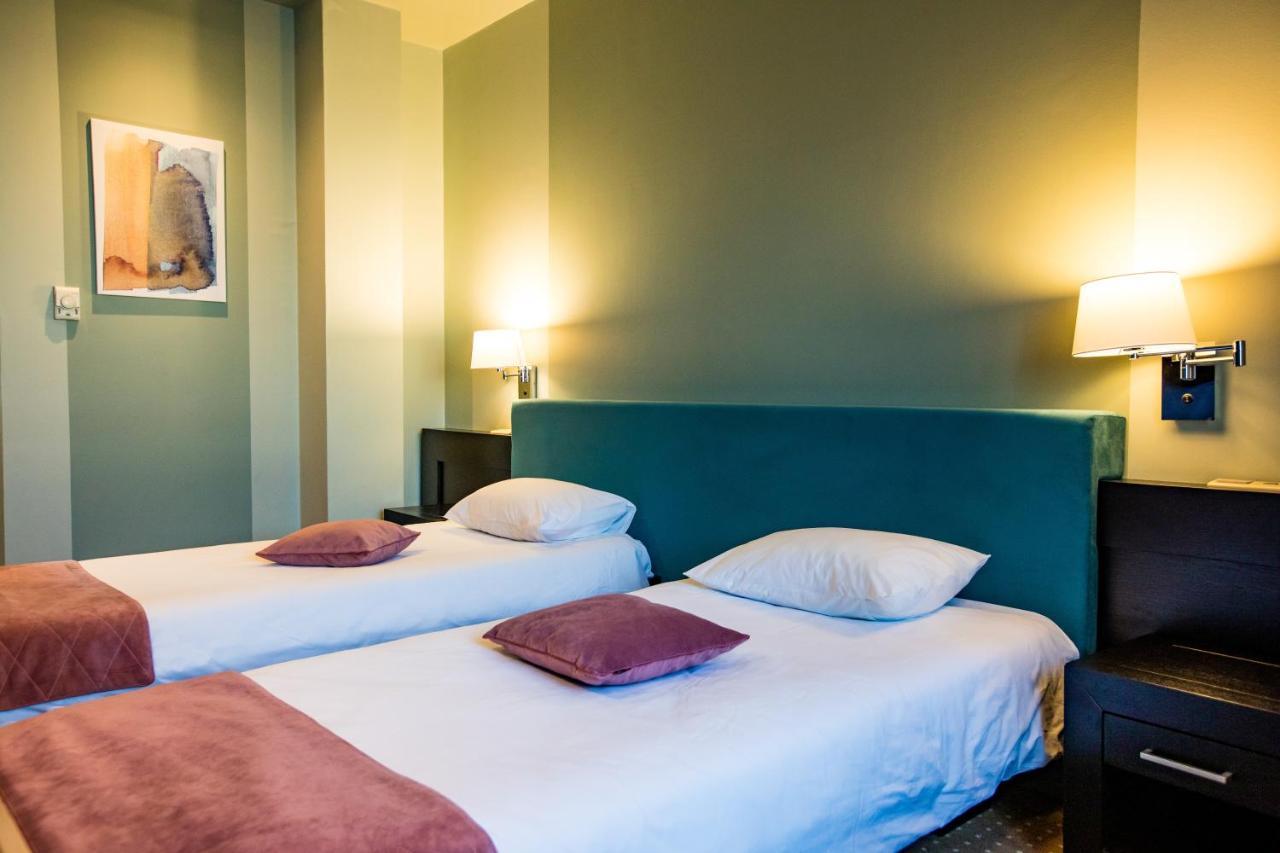 Hotel Arena Târgu-Mureş Esterno foto