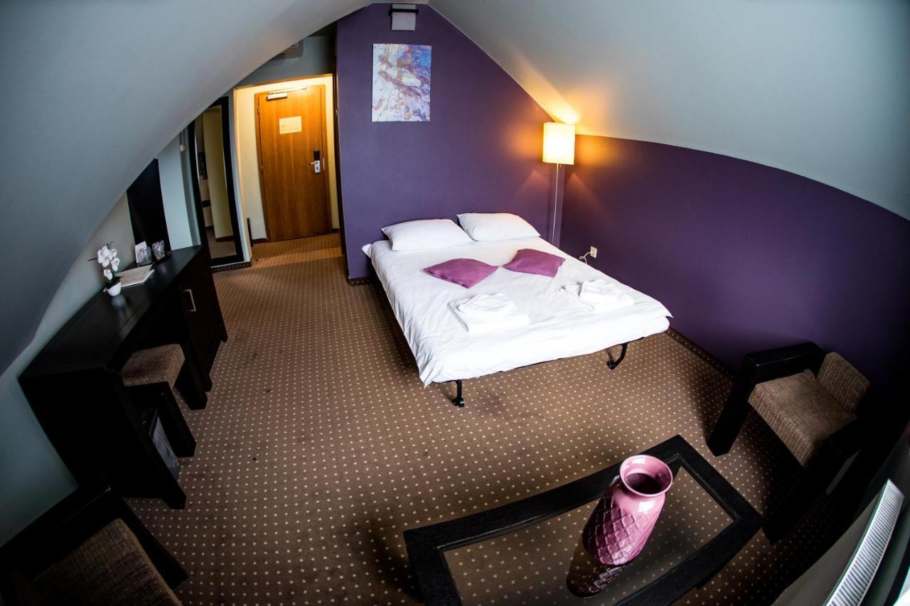 Hotel Arena Târgu-Mureş Esterno foto