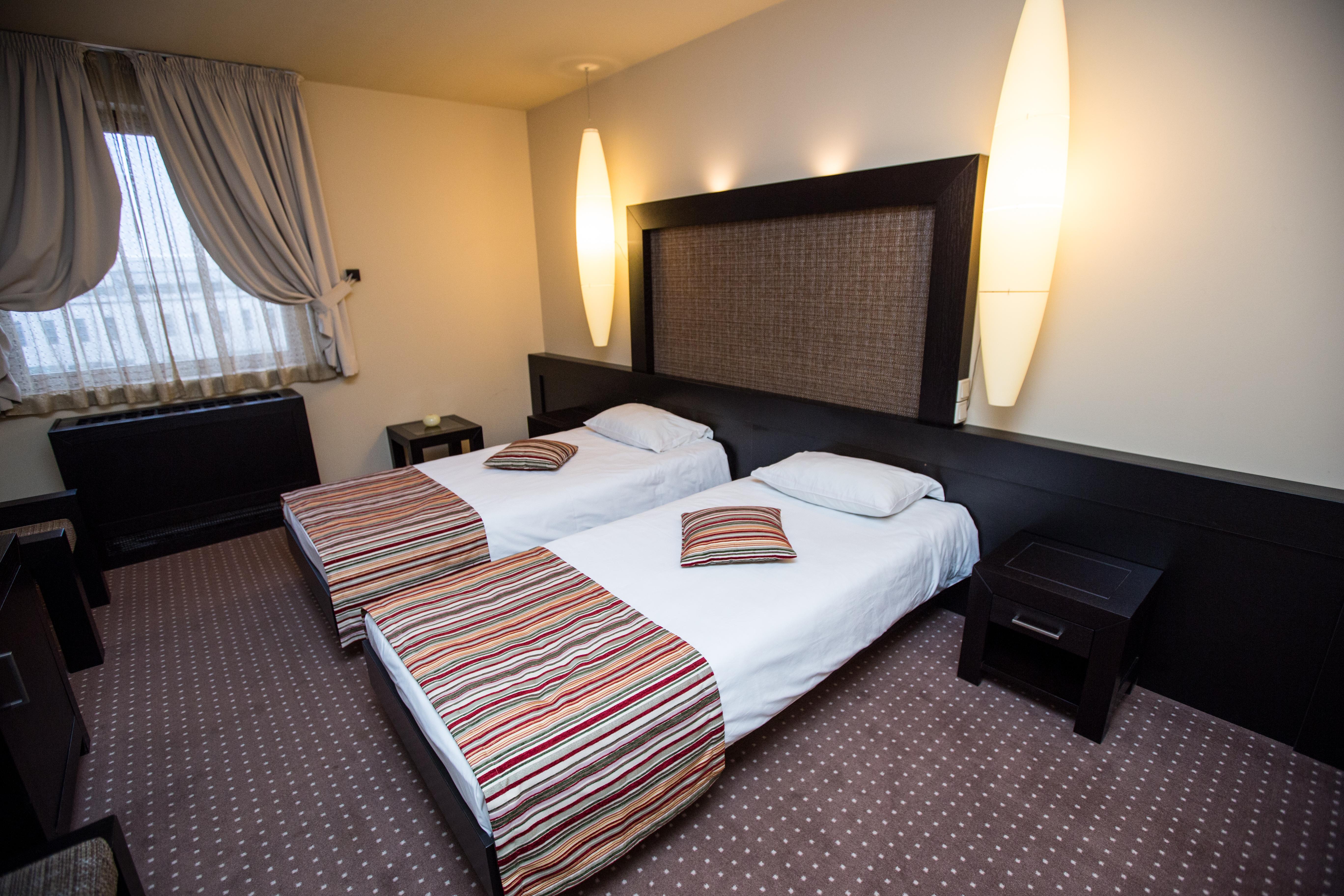 Hotel Arena Târgu-Mureş Esterno foto