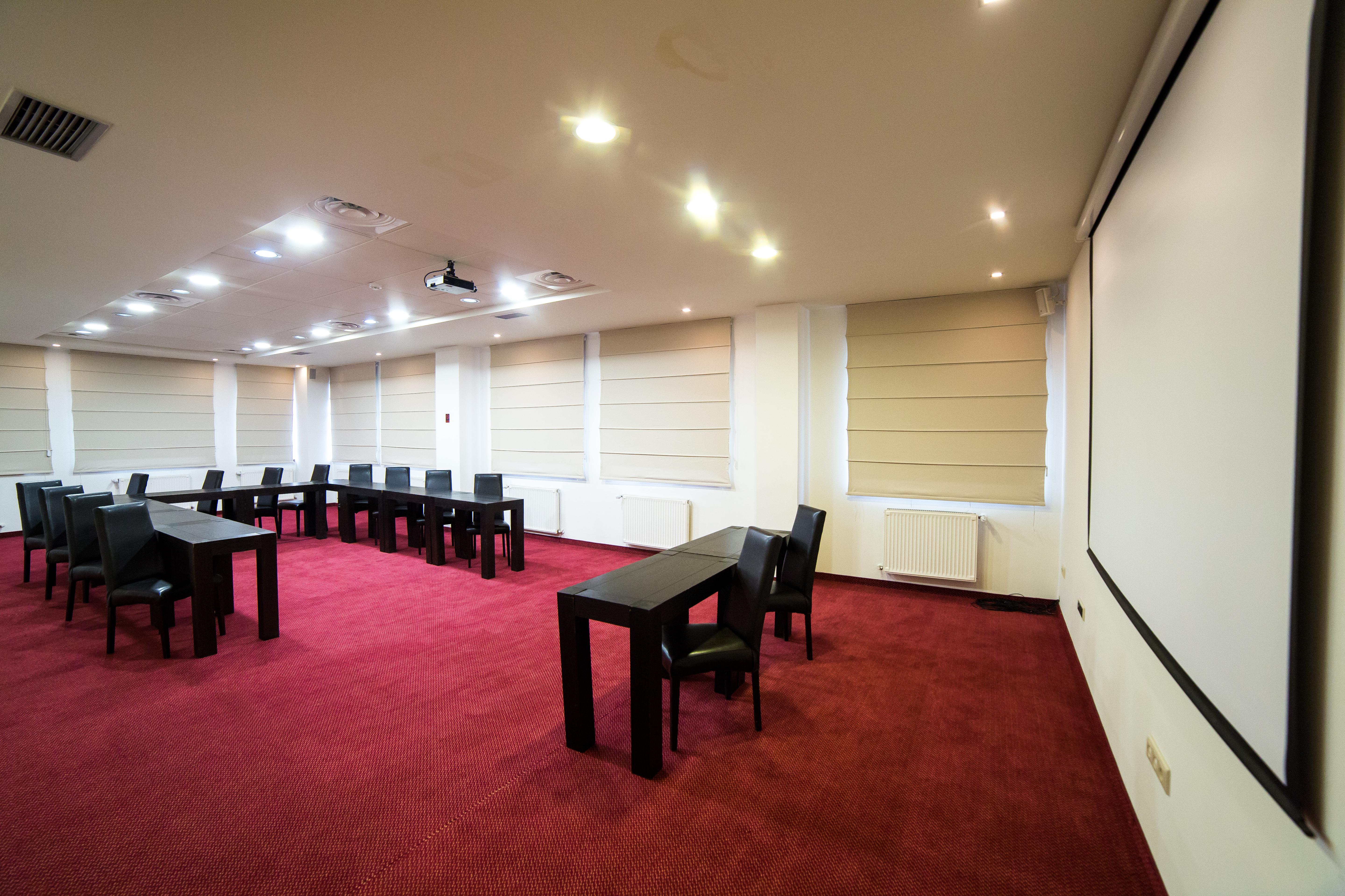 Hotel Arena Târgu-Mureş Esterno foto