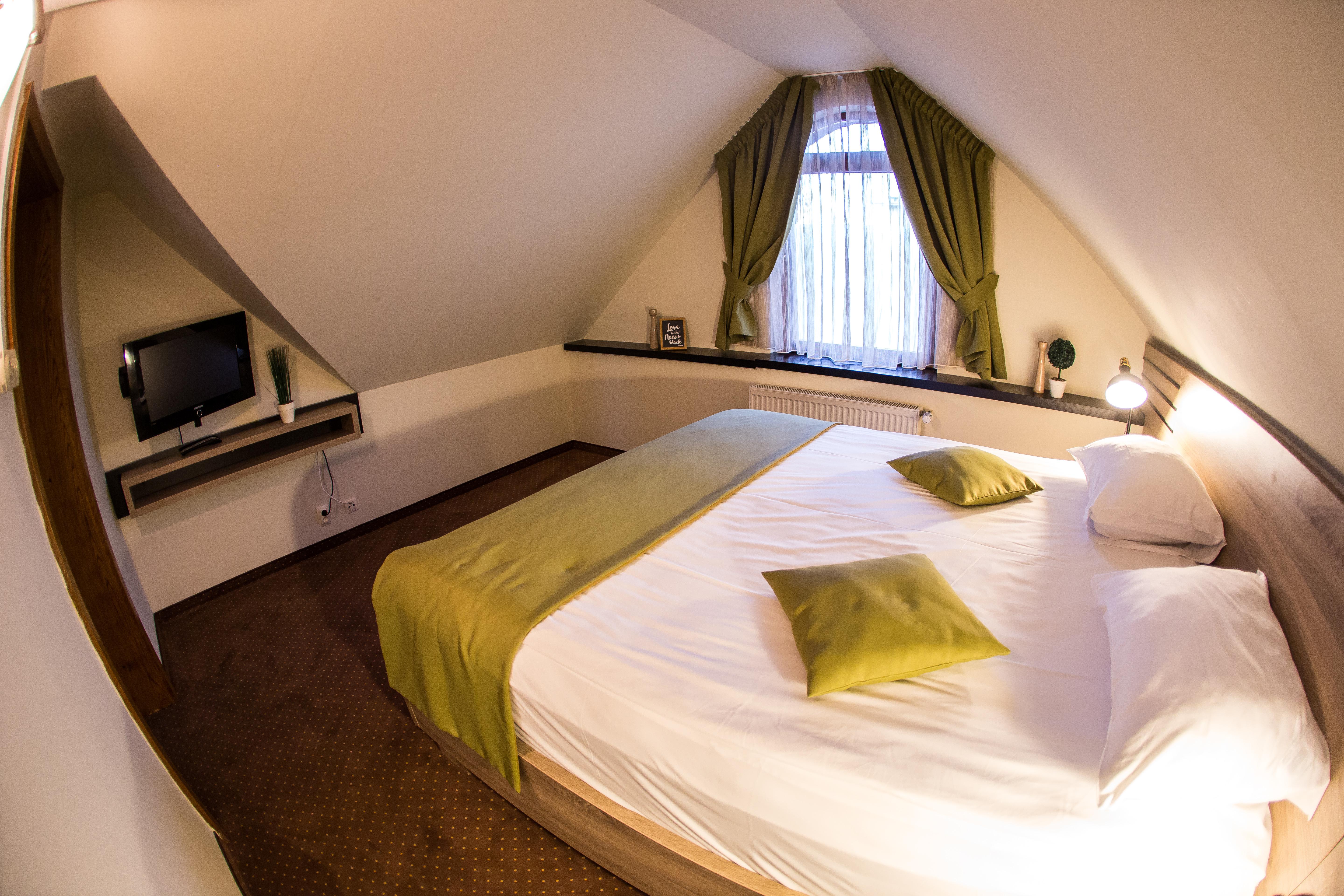 Hotel Arena Târgu-Mureş Esterno foto