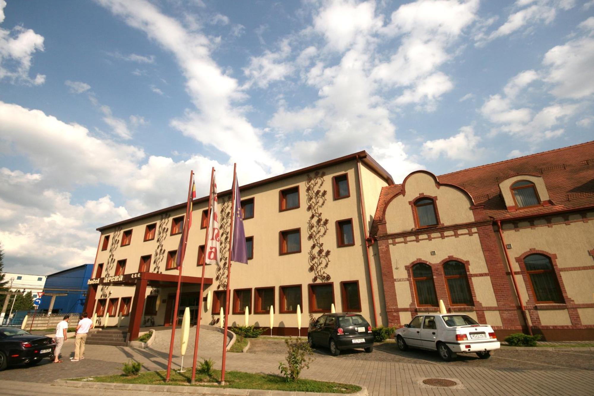 Hotel Arena Târgu-Mureş Esterno foto